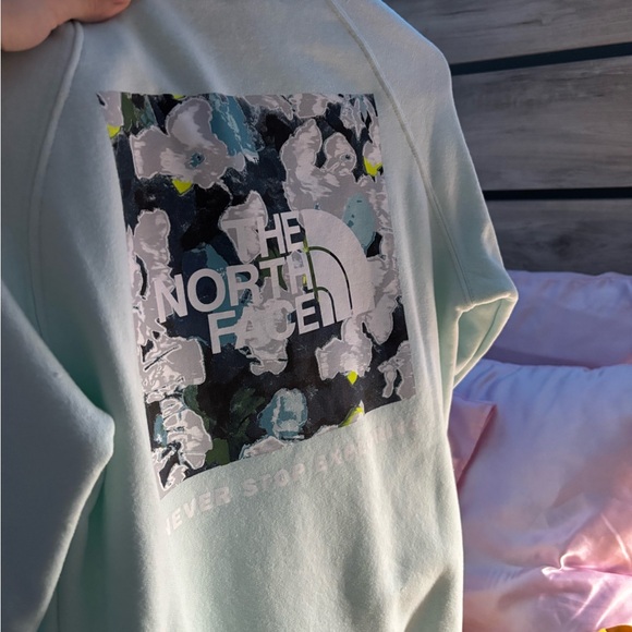 North Face Women's Box NSE Pullover Hoodie size small - Picture 2 of 5